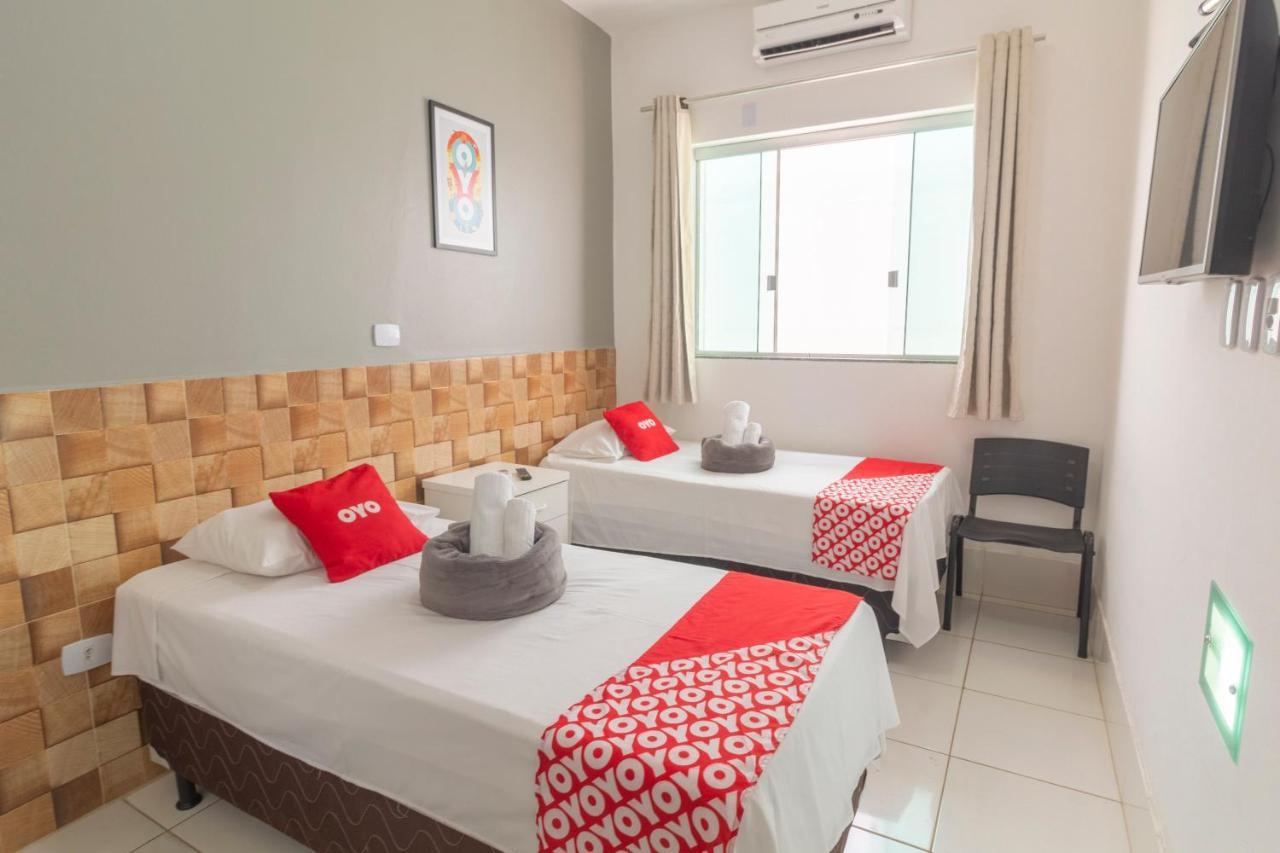 Quarto com 2 Camas de Solteiro
