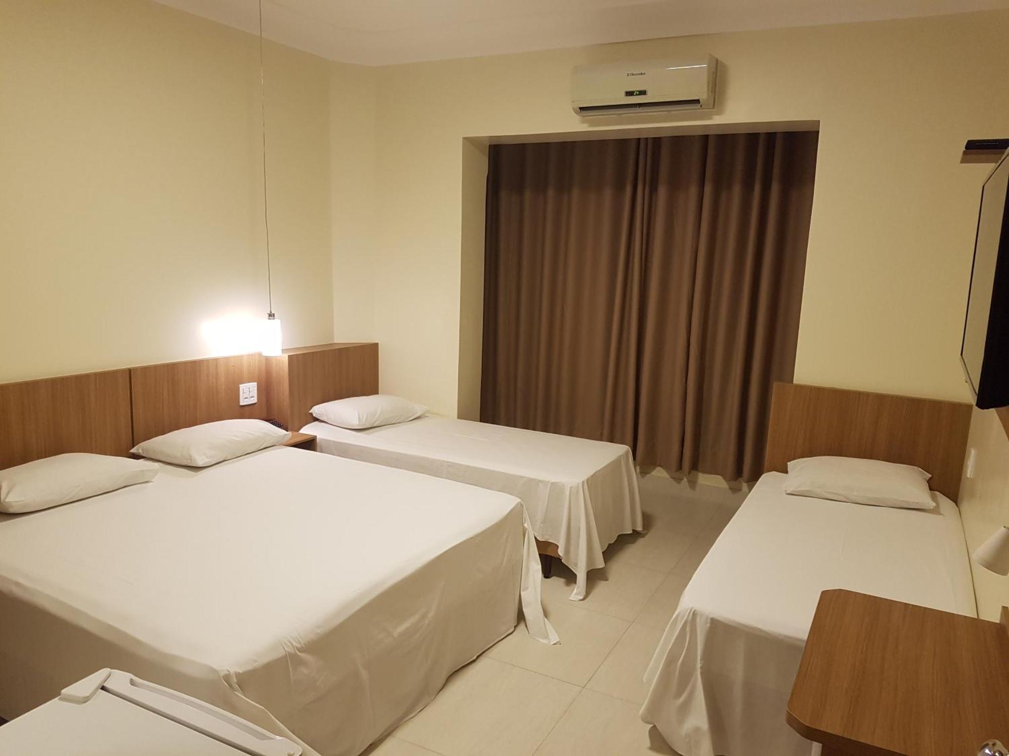 Quadruple Room,693443088:JPEG