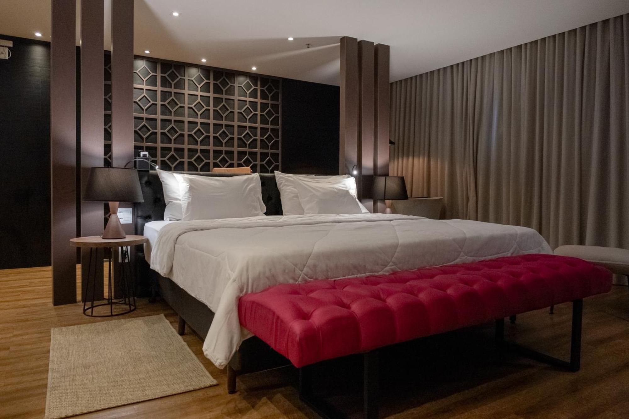 Quarto com Cama King-size