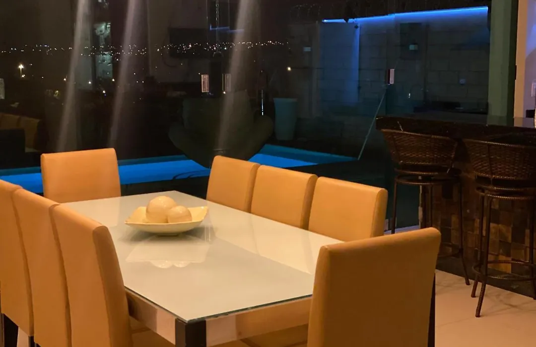 Sobrado piscina bem localizado 5 min do Flamboyant-1