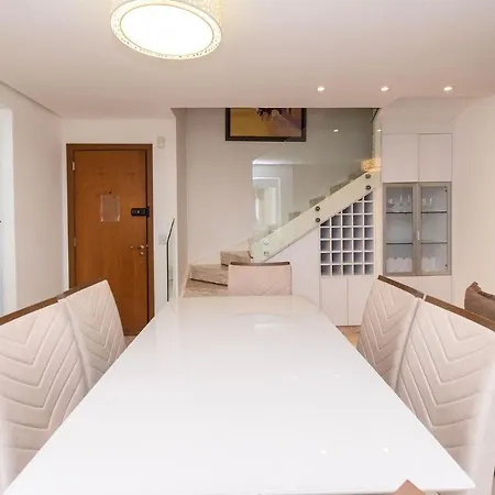 Apartamento Duplex De 2 Quartos - Setor Bueno - Ed The Expression - Thd0318-2