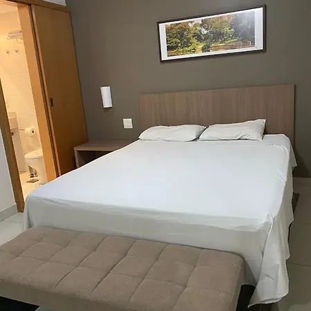 712 - FLAT para temporada em Goiania-proximo ao Parque Areião-3