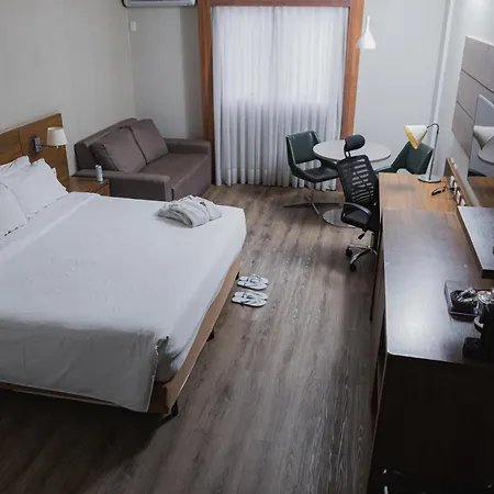 Comfort Suites Flamboyant Goiânia-3